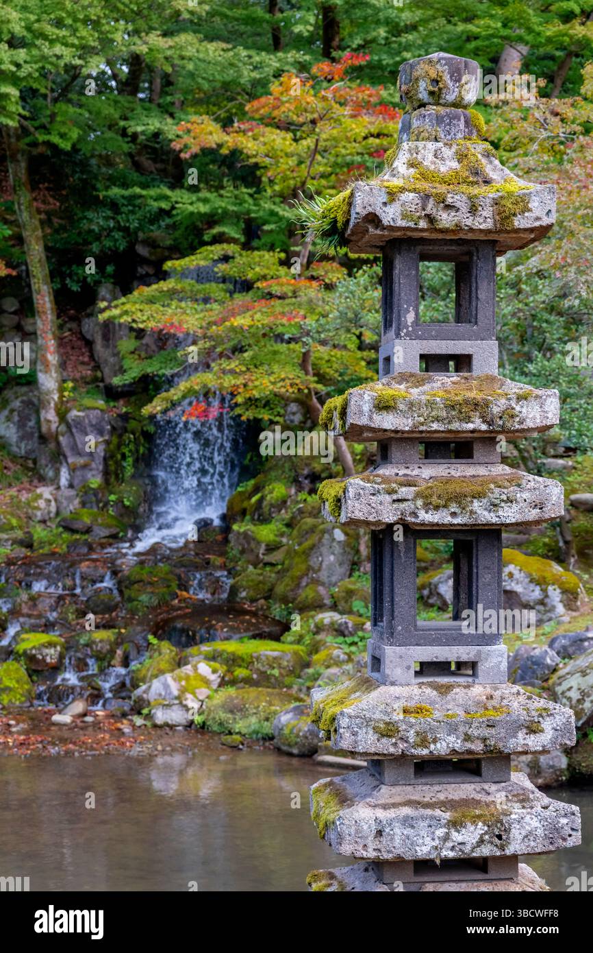 Stone lantern, Kenrokuen Garden, Kanazawa, Japan Stock Photo