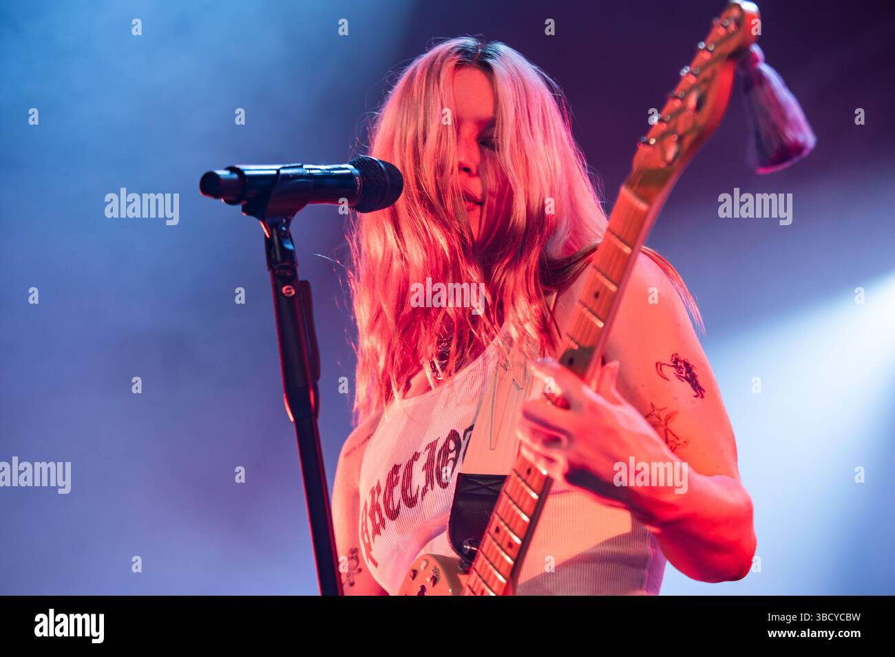 Birmingham England 21st May 2025 Fast Rising Rock Outfit Wet Leg birmingham-england-21st-may-2025-fast-rising-rock-outfit-wet-leg