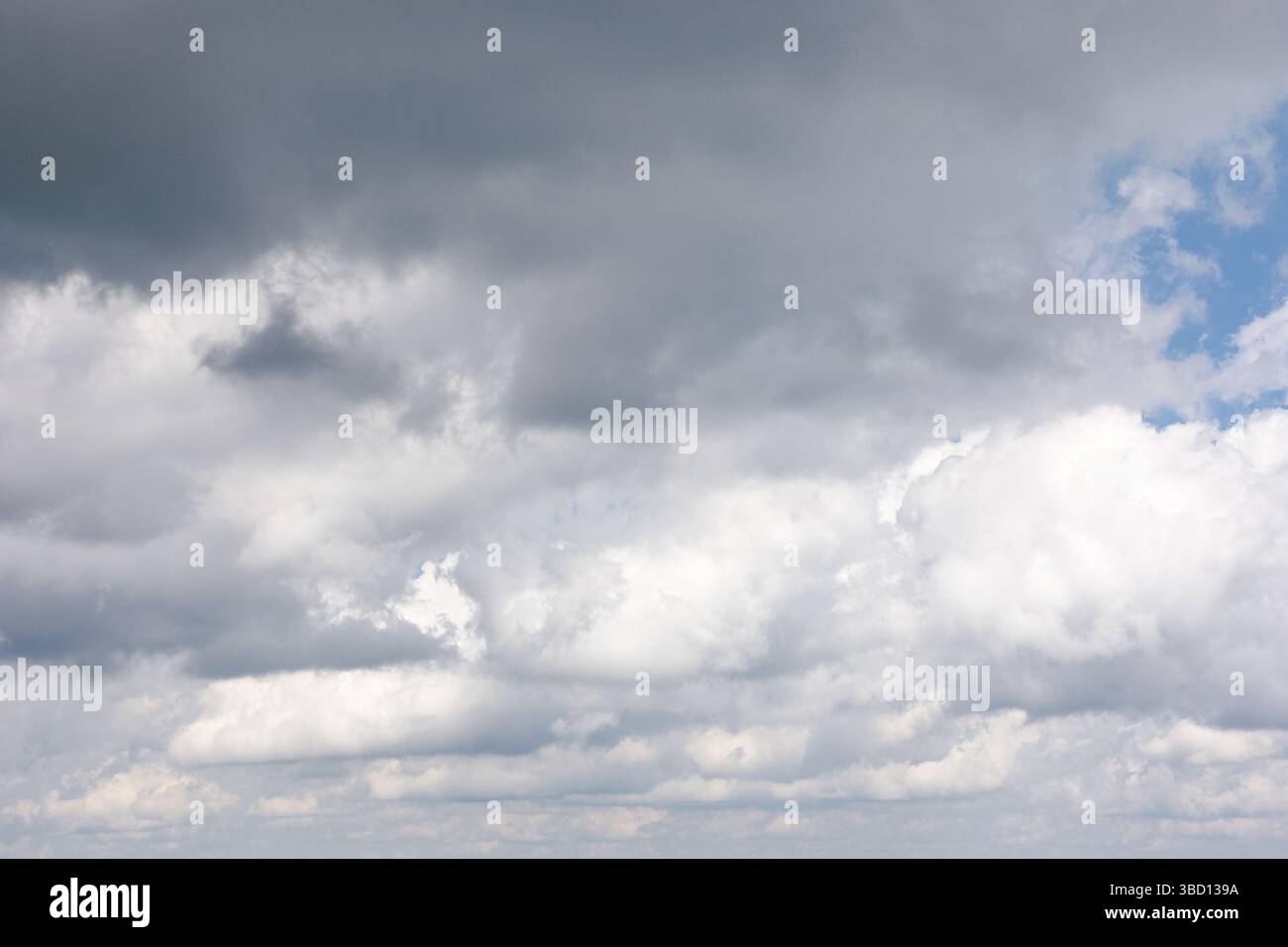 grey cumulus cloudscape of overcast sky. dramatic meteorology background. cloudy weather forecast in summer before the rain Stock Photo