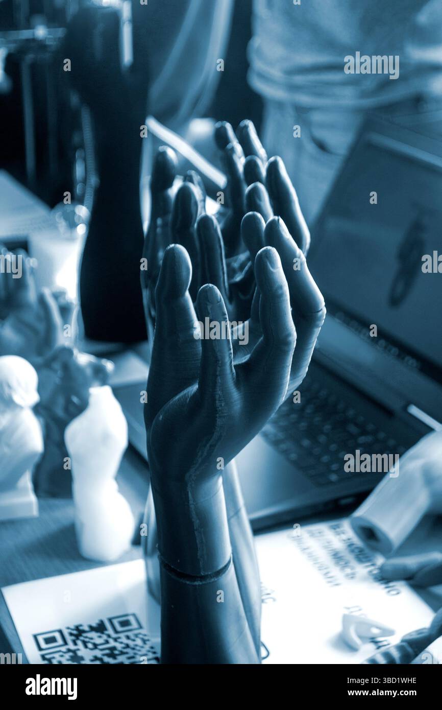 3d printed art hi-res stock photography and images - Alamy