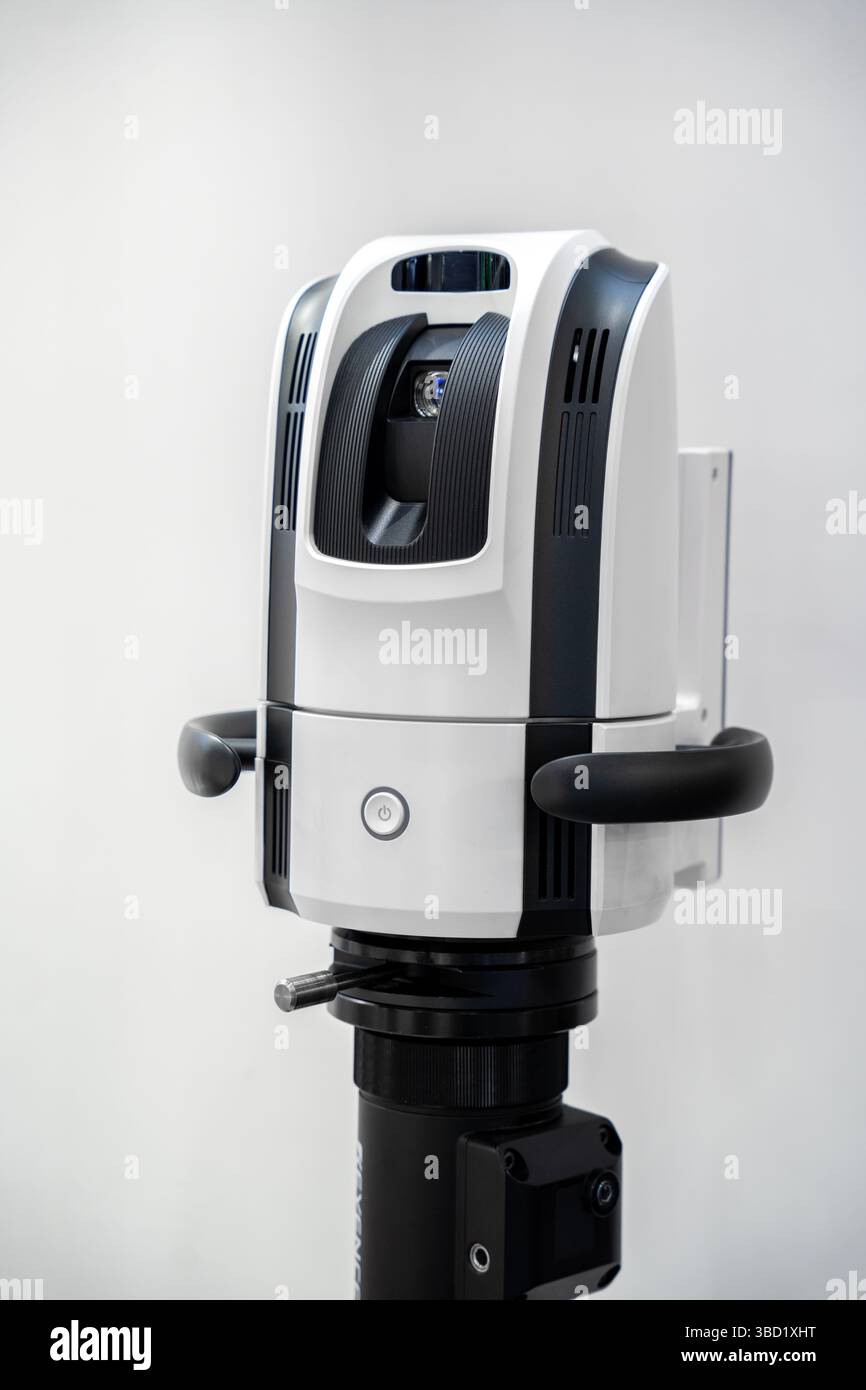 Radian laser tracker hi-res stock photography and images - Alamy