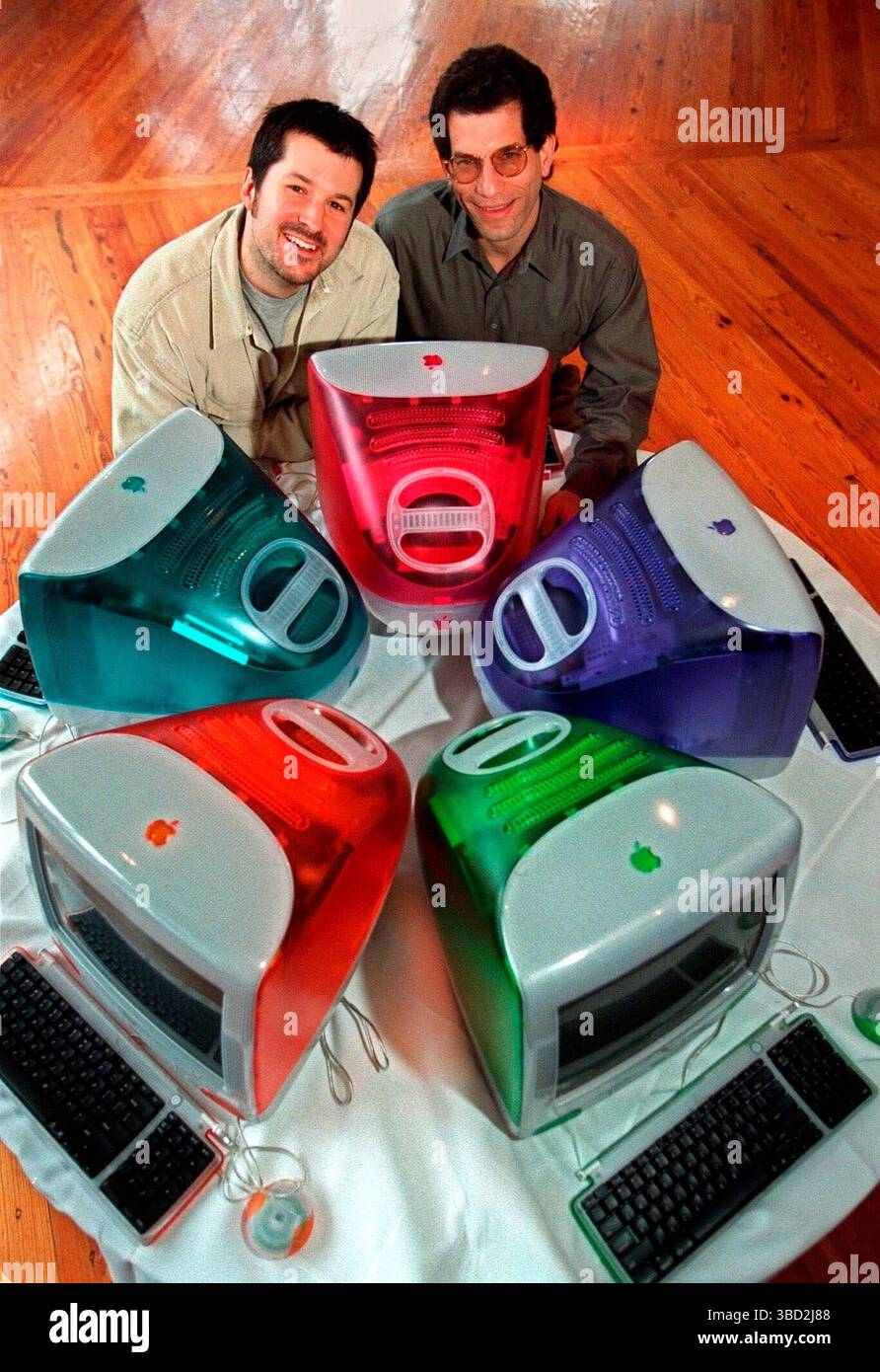 FILE - This March 19, 1999 file photo shows Jonathan Ive, left, Apple ...