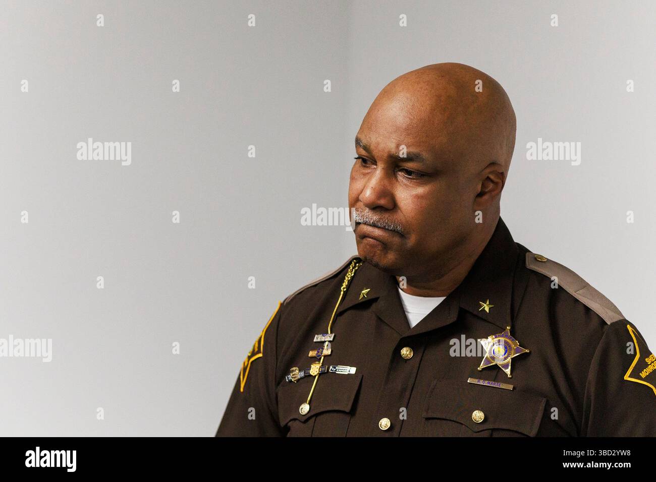Monroe County Sheriff's Office Deputy John McGee, role-playing a Conch  Republic police officer, questions a psychological operations Soldier  suspected of subversive activity on Conch Republic federal lands, Feb. 3,  2017. Local law, image size:1300x956