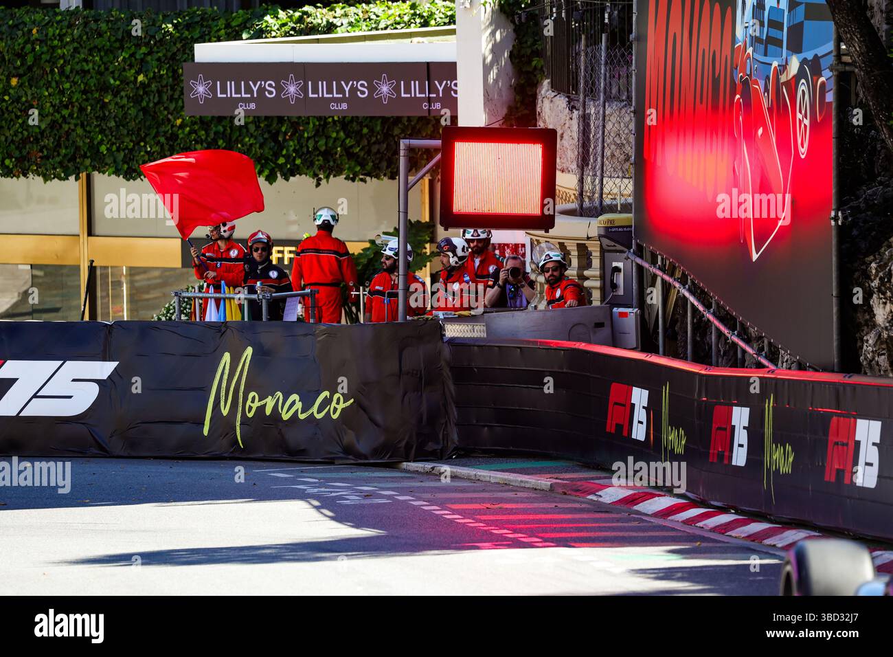 Marshalls waving red flag during the Formula 1 Tag Heuer Grand Prix de ...