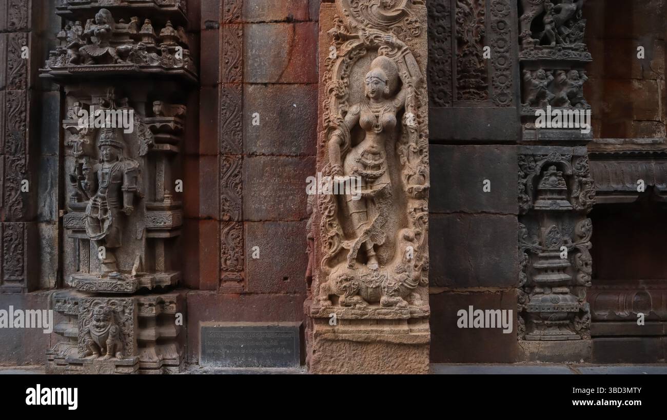 Beautiful Carving Sculpture of Welcoming Women of Entrance of Sri Chintala Venkataramana Swamy Temple, Tadipatri, Andhra Pradesh, India. Stock Photo