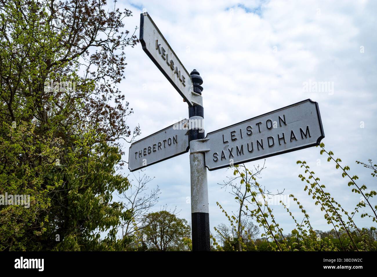 Vintage road signs hi-res stock photography and images - Alamy