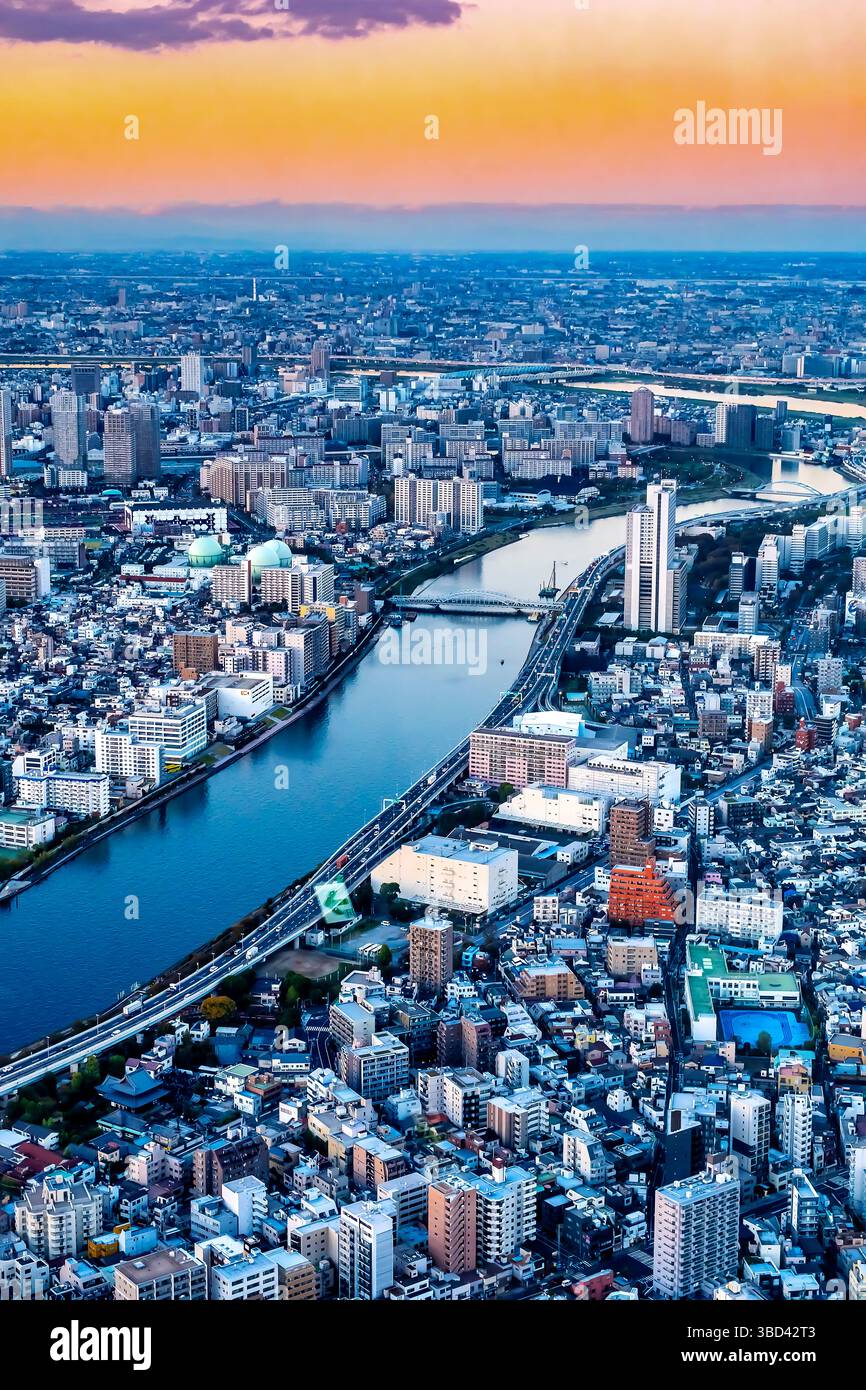 Downtown tokyo hi-res stock photography and images - Alamy