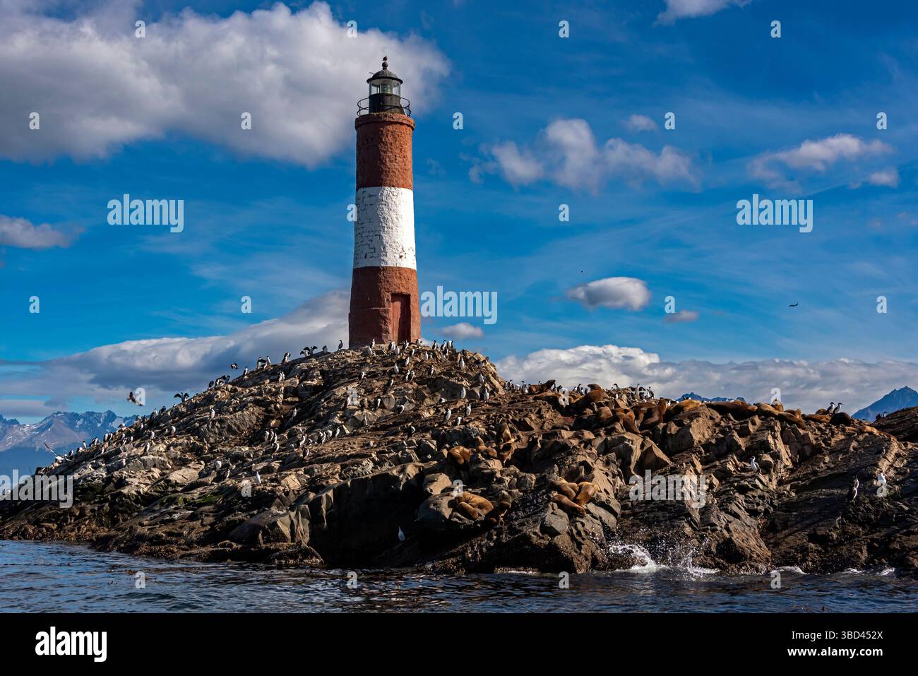 Les claireurs Lighthouse Ushuaia At Land Of Fire In The End Of The les-claireurs-lighthouse-ushuaia-at-land-of-fire-in-the-end-of-the