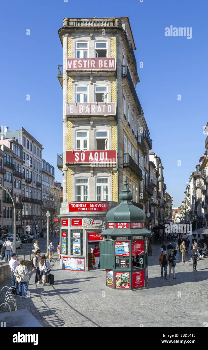 Ticket office counter hi-res stock photography and images - Page 3 - Alamy, image size:826x1390