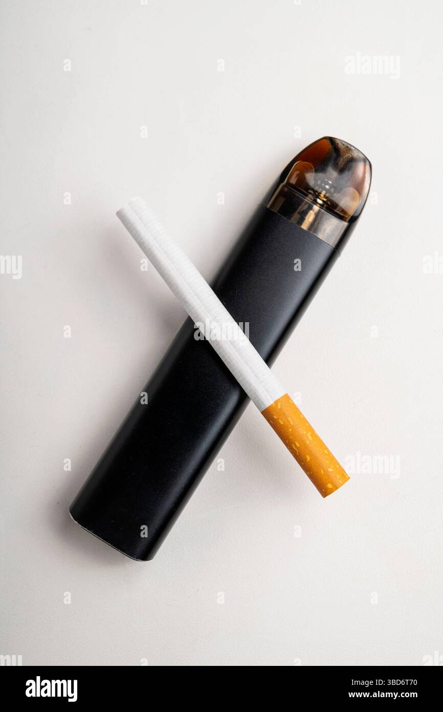 vape with cigarette filter E-Zigaretten: Wie schädlich sind Aromastoffe beim Verdampfen? main image 0