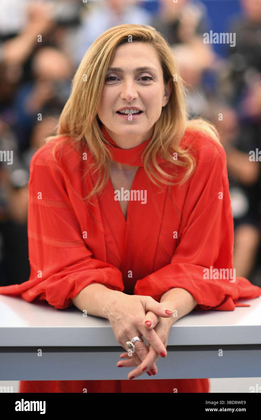 Cannes France 23rd May 2025 Julie Gayet Attending The Jury De L Cannes France 23rd May 2025 Julie Gayet Attending The Jury De Loeil Dor Photocall In Cannes France On May 23 2025 As Part Of The 78th Cannes Film Festival Photo By Aurore Credit Abaca Pressalamy Live News 3BD8WE9