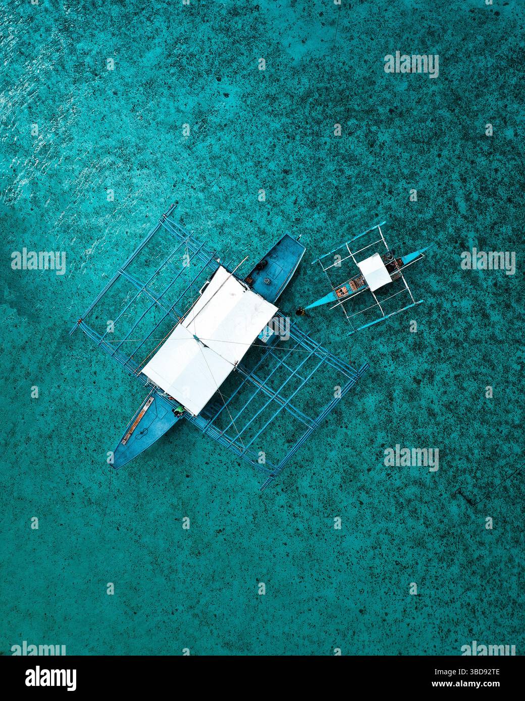 Drone boat hi-res stock photography and images - Alamy