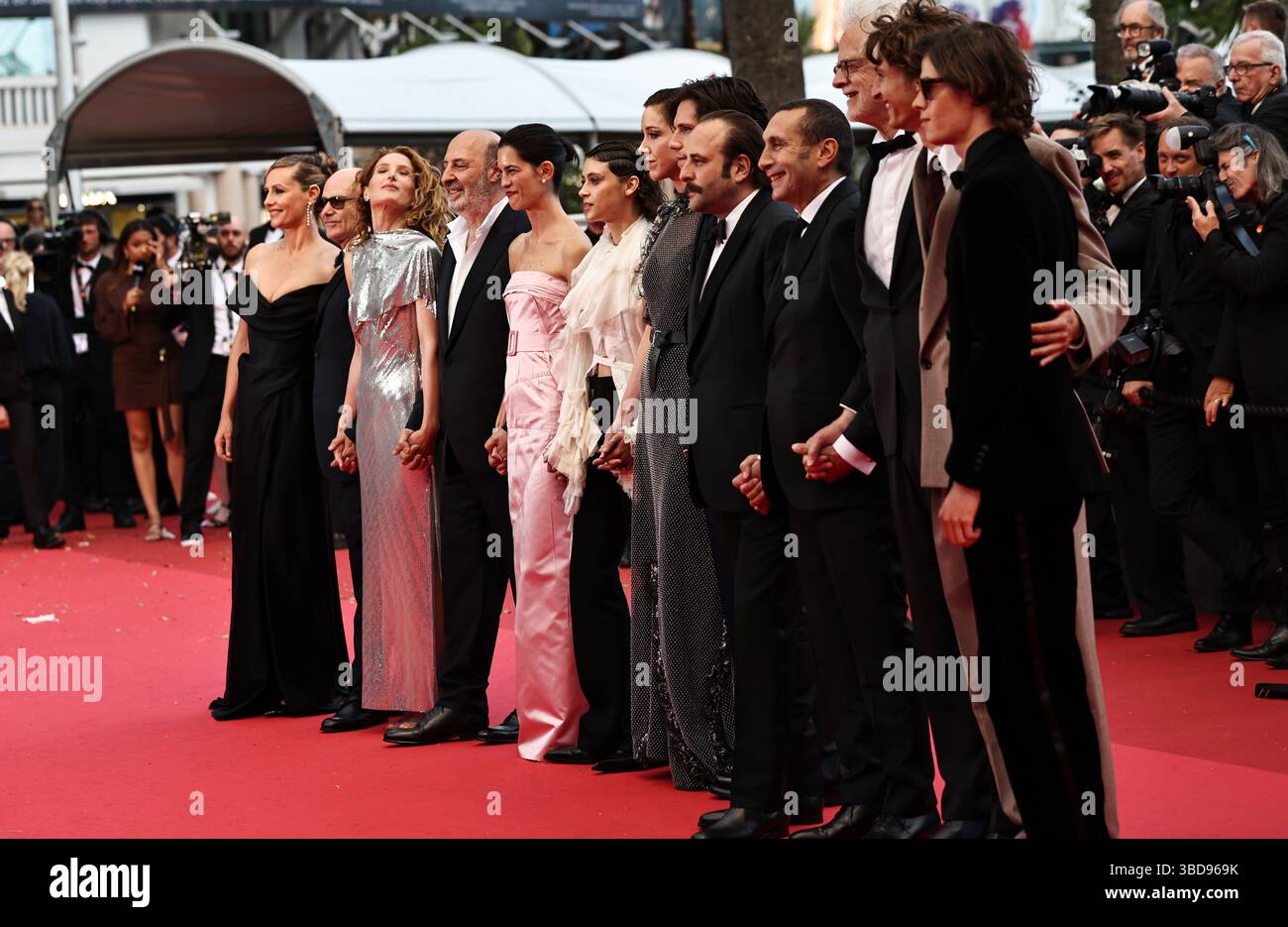 Cannes, France. 22nd May, 2025. Cast members arrive for the screening ...