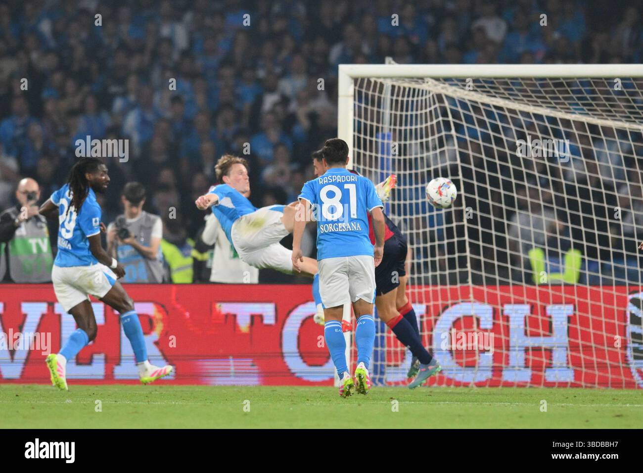 Vibrant Mctominay Scores As Napoli Down Qarabag On Maradona Anniversary Moment Photography Vibrant Mctominay Scores As Napoli Down Qarabag On Maradona Anniversary Moment Photography