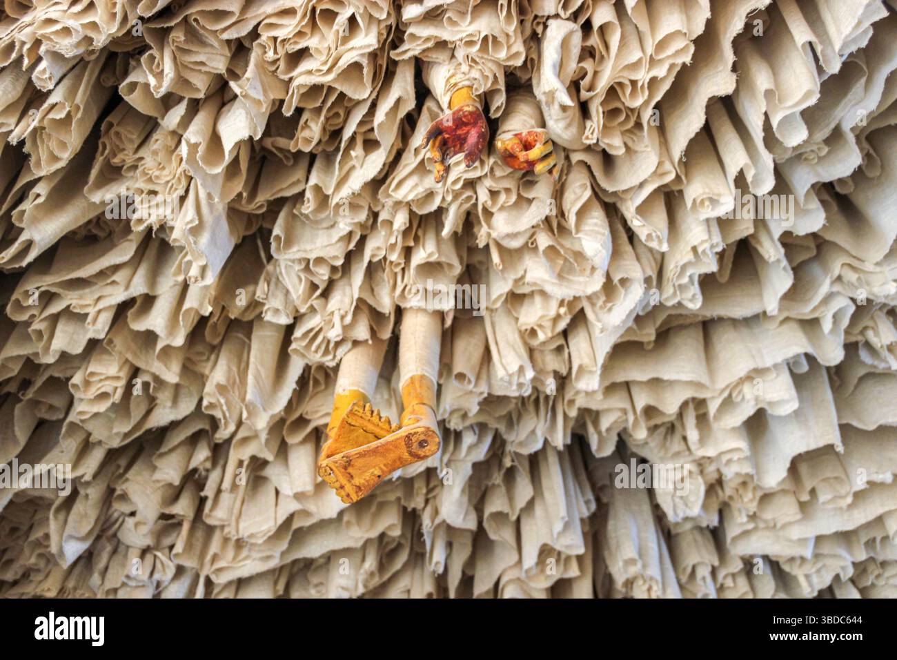 Soft fabric layers hi-res stock photography and images - Alamy