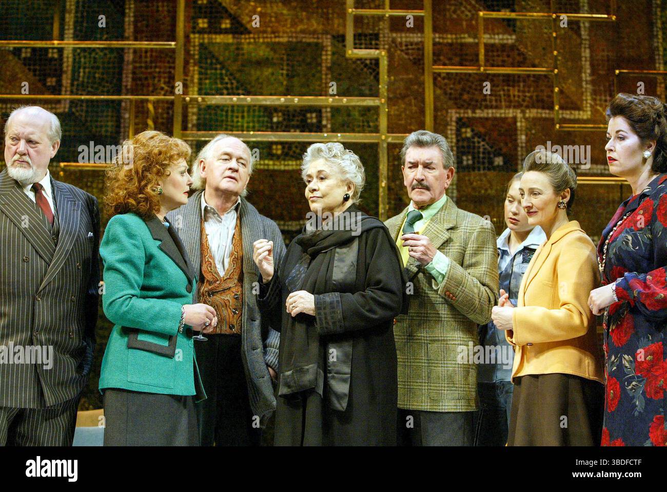 l-r: Barry Stanton (Agazzi), Anna Carteret (Signora Sirelli), Oliver Ford Davies (Laudisi), Joan Plowright (Signora Frola), Gawn Grainger (Sirelli), Sian Brooke (Dina), Brid Brennan (Signora Cini), Liza Tarbuck (Amalia) in ABSOLUTELY! (perhaps)  by Luigi Pirandello at Wyndhams Theatre, London WC2  20/05/2003  in a new version by Martin Sherman  set design & direction: Franco Zeffirelli  costumes: Raimonda Gaetani  lighting, Andrew Bridge  music: Jeremy Sams Stock Photo