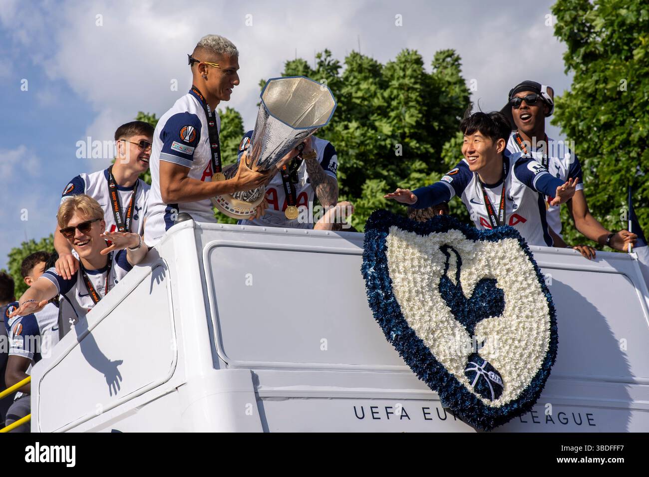 © Jeff Moore Tottenham Hotspur UEFA Europa League Trophy Parade LONDON ...