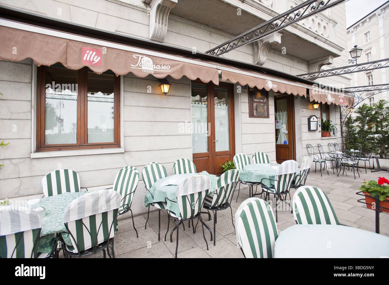 Cafe tommaseo trieste hi-res stock photography and images - Alamy, image size:1300x955