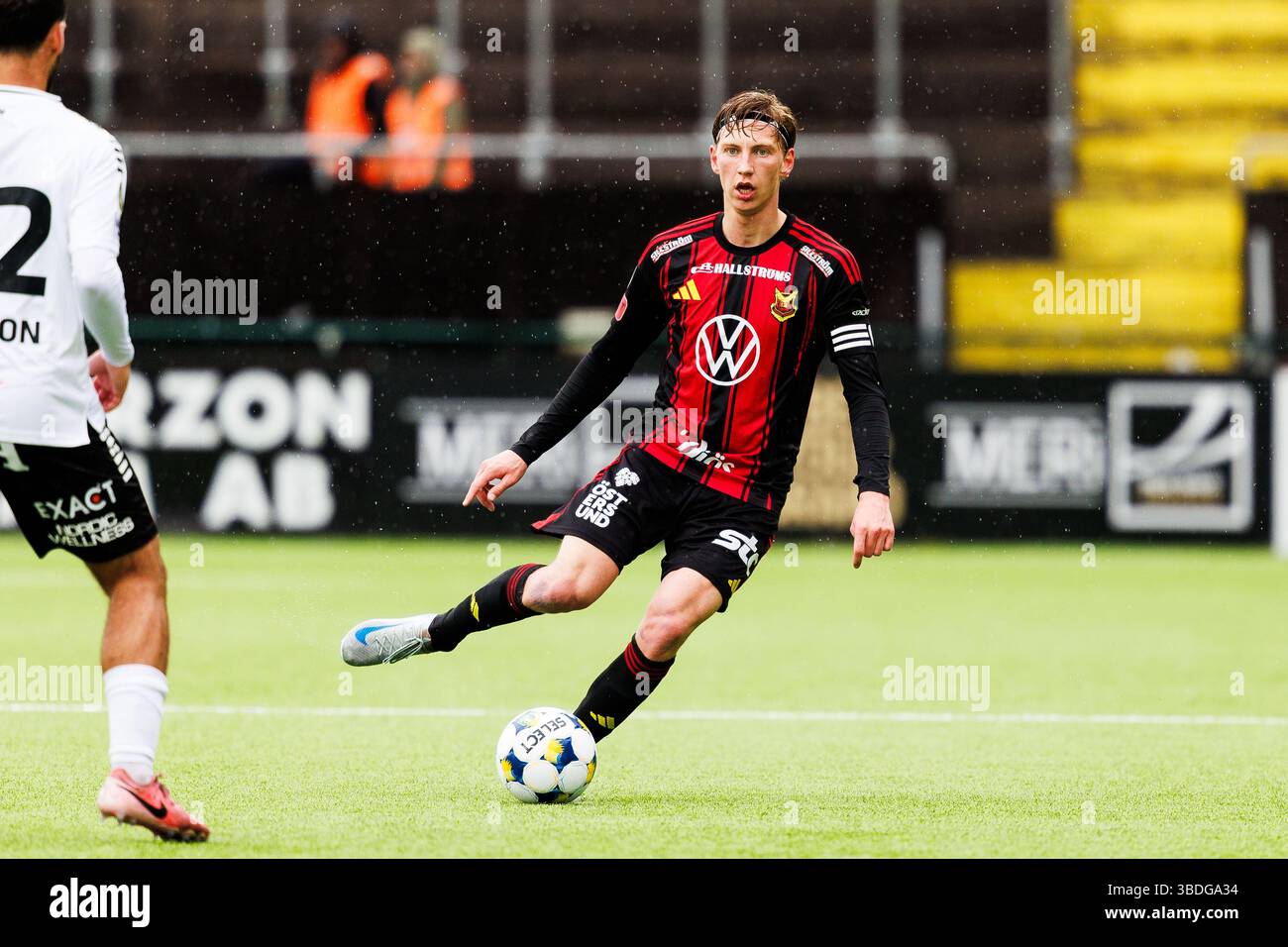 250524 Östersunds Albin Sporrong under fotbollsmatchen i Superettan ...