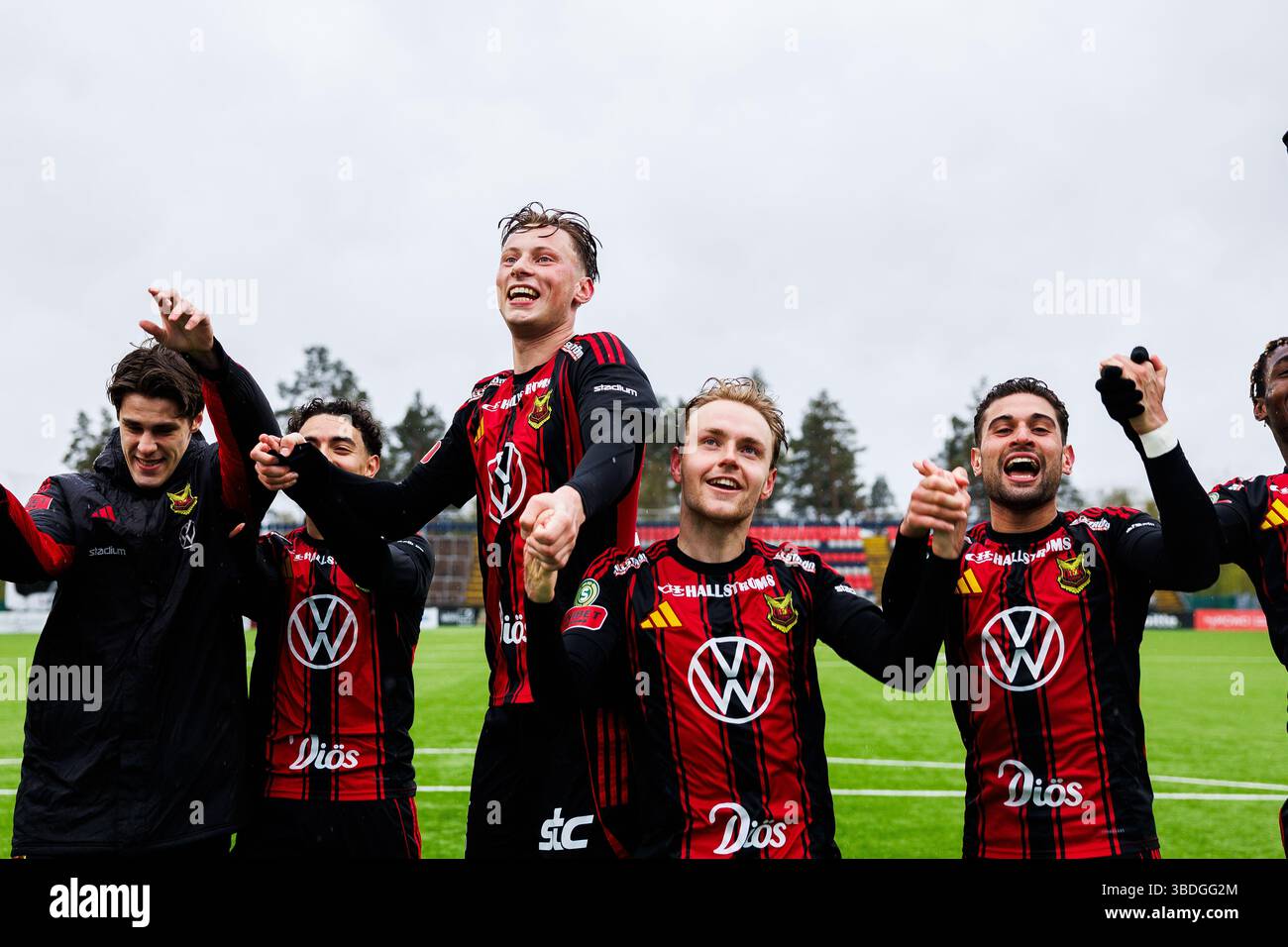 250524-stersunds-philip-bonde-och-simon-marklund-jublar-efter