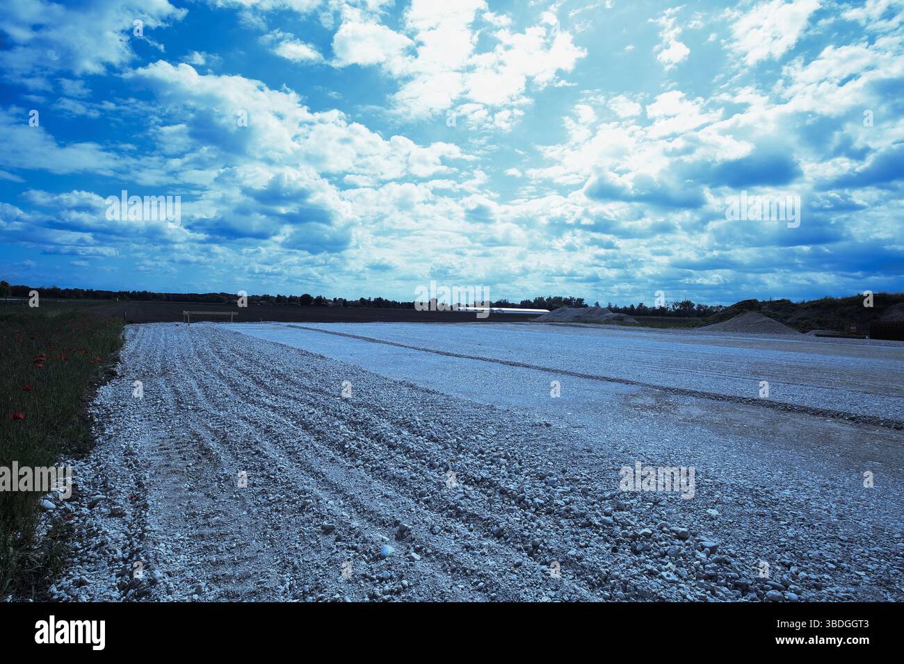 Construction of an agricultural multi-purpose hall Stock Photo - Alamy