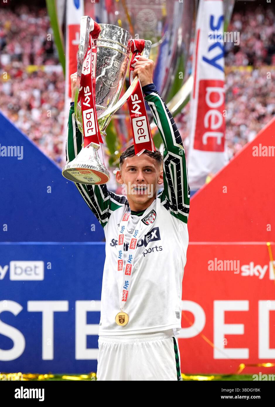 Criss Rigg Sunderland's Chris Rigg celebrates promotion to the Premier League ...