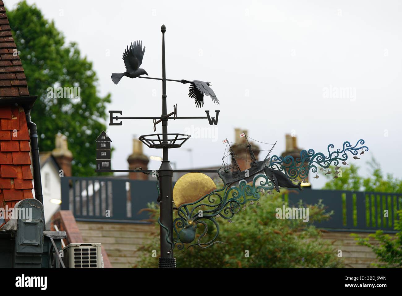 Weathervane Display Handcrafted crows hi-res stock photography and images - Alamy