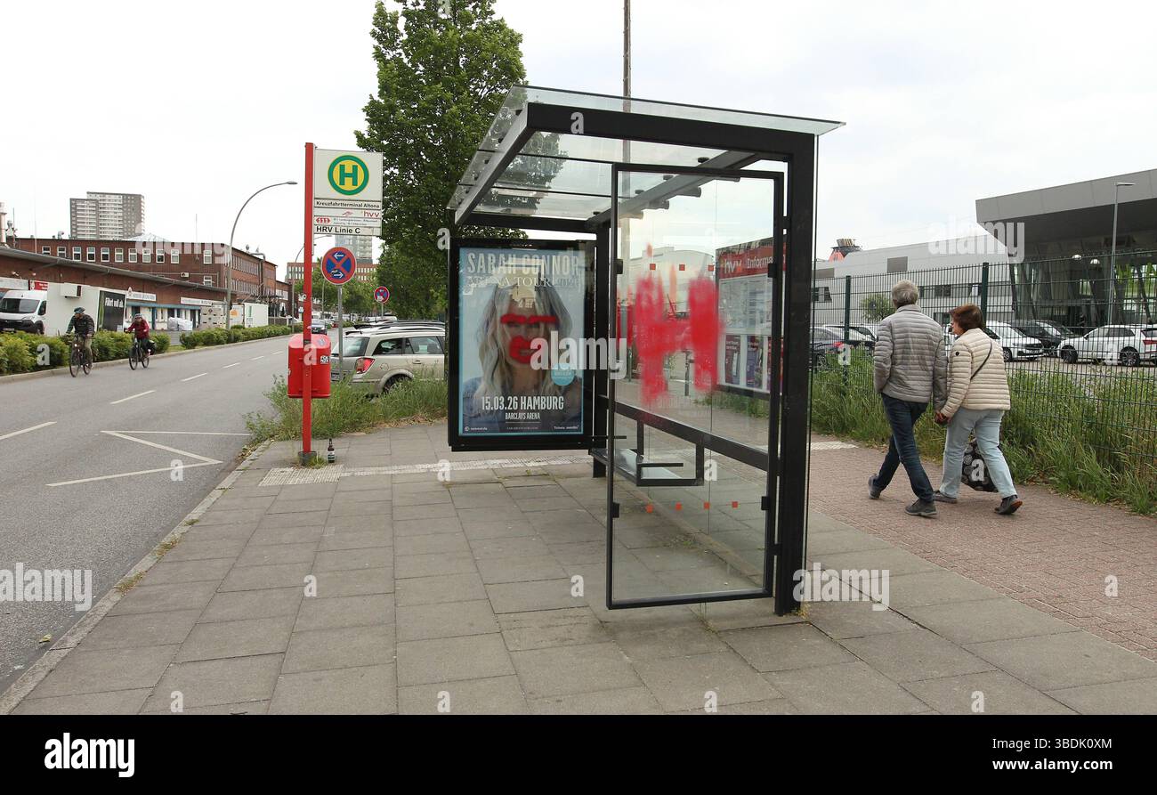 Faszinierend Sie Nahern Sich Einer So Gekennzeichneten Haltestelle Fotosnull