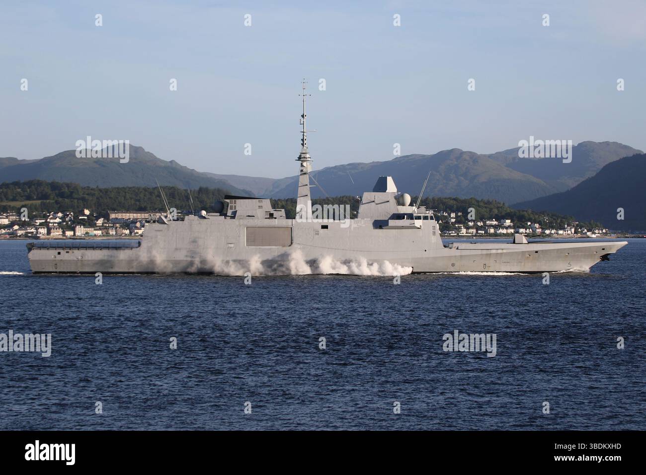 a-rather-anonymised-fs-normandie-d651-an-aquitaine-class-frigate-operated-by-the-french-navy-in-the-anti-submarine-warfare-role-passing-gourock-on-the-firth-of-clyde-the-vessel-had-just-participated-exercise-formidable-shield-2025-and-was-en-route-for-a-post-exercise-visit-to-glasgow-in-line-with-current-french-military-thinking-to-anonymise-its-vessels-normandie-has-had-her-pennant-number-and-name-removed-3BDKXHD.jpg