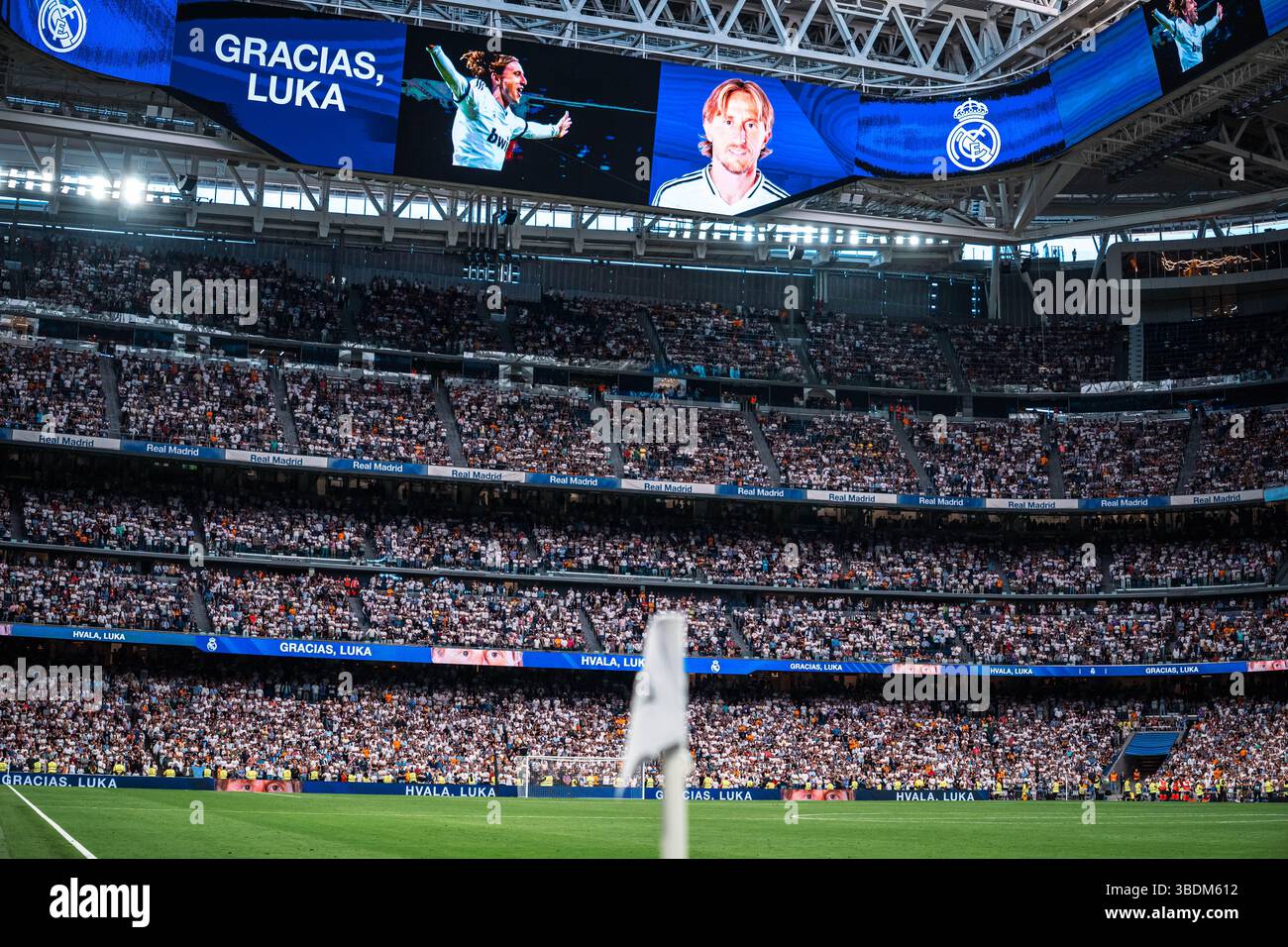 Tribute to Luka Modric of Real Madrid during the Spanish championship ...