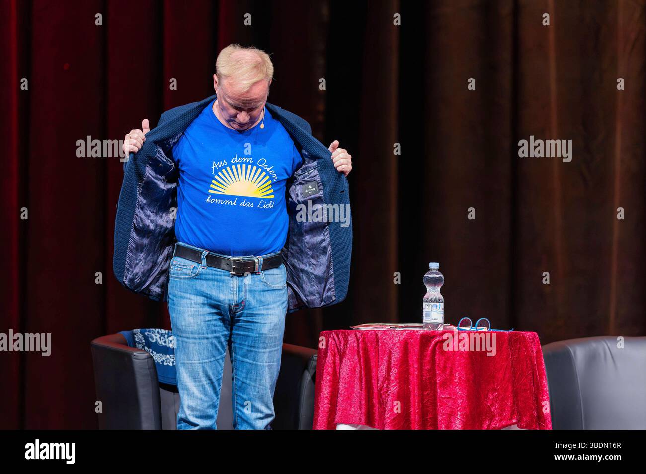 Uwe Steimle Live Mit Dem Comedy Programm Gesichert Unbequem In Der Uwe Steimle Live Mit Dem Comedy Programm Gesichert Unbequem In Der