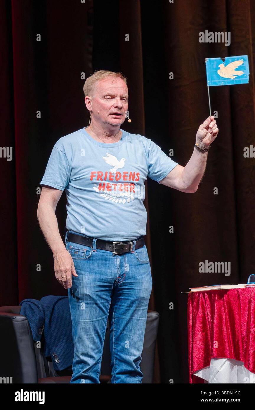 Uwe Steimle Live Mit Dem Comedy Programm Gesichert Unbequem In Der Uwe Steimle Live Mit Dem Comedy Programm Gesichert Unbequem In Der