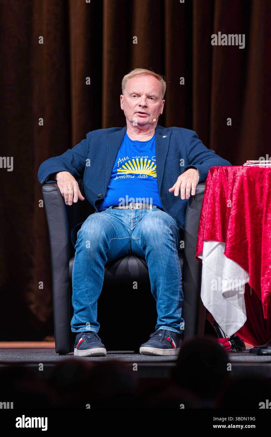 Uwe Steimle Live Mit Dem Comedy Programm Gesichert Unbequem In Der Uwe Steimle Live Mit Dem Comedy Programm Gesichert Unbequem In Der