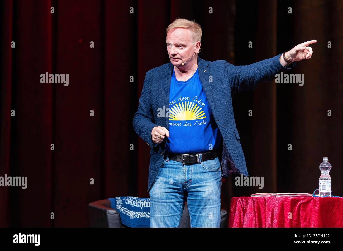 Uwe Steimle Live Mit Dem Comedy Programm Gesichert Unbequem In Der Uwe Steimle Live Mit Dem Comedy Programm Gesichert Unbequem In Der