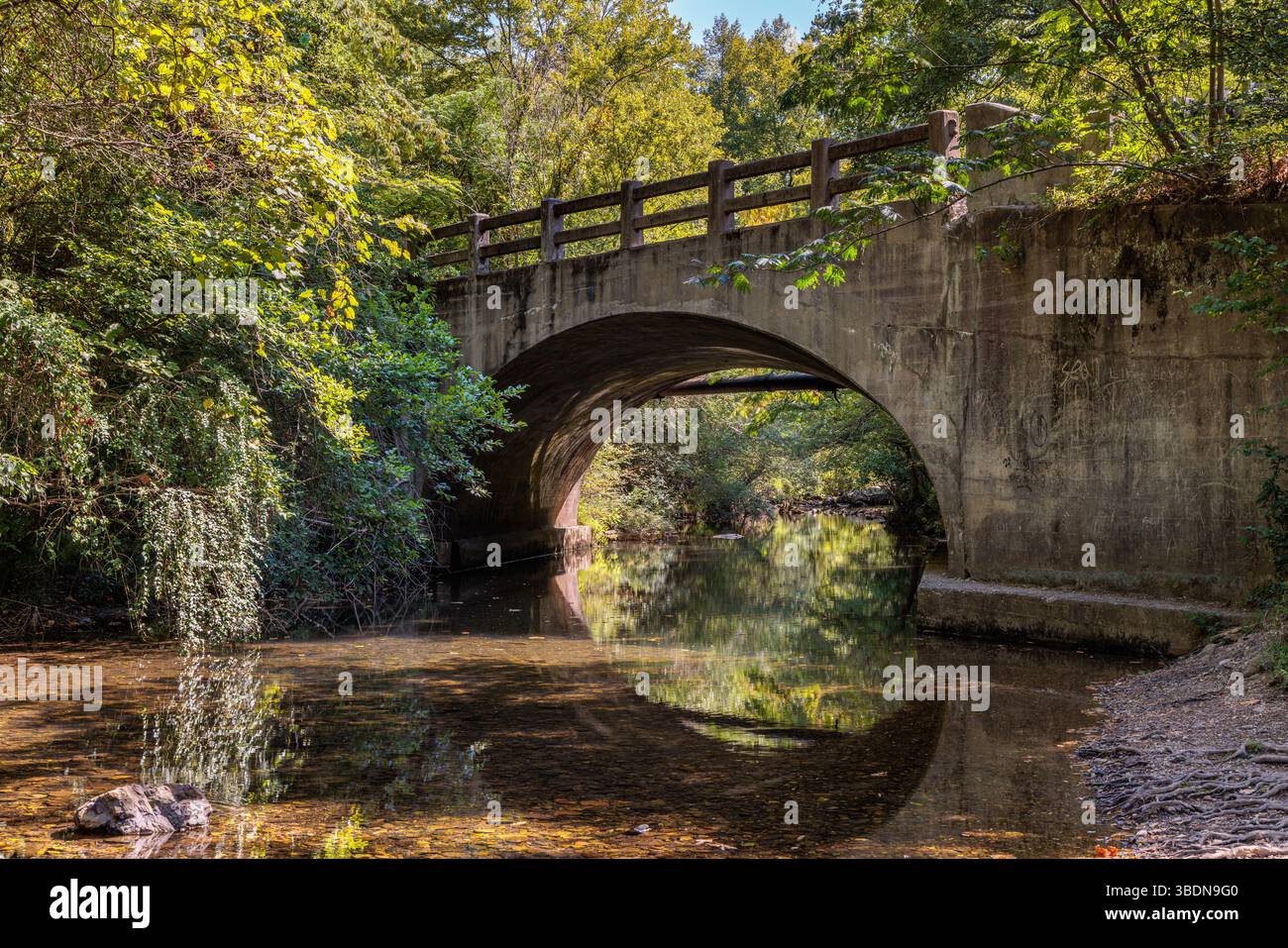 7 arched bridge hi-res stock photography and images - Alamy
