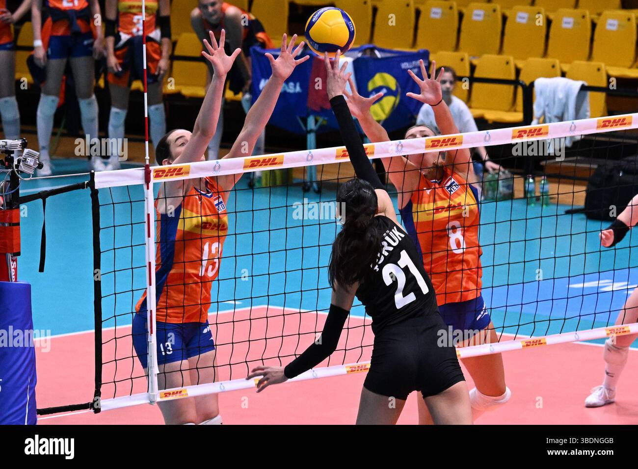 Modena, Italy. 25th May, 2025. Kuruk Ayse ( Turkey ) during the match  Holland vs Turkey at Pala Panini Modena 25may2025, AIA AeQuilibrium Cup  Women Elite. Credit: Independent Photo Agency/Alamy Live News