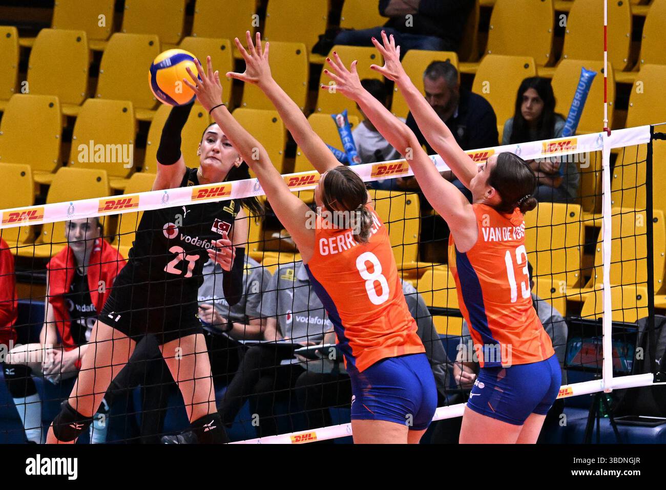 Modena, Italy. 25th May, 2025. Curuk Ayse ( Turkey ) during the match  Holland vs Turkey at Pala Panini Modena 25may2025, AIA AeQuilibrium Cup  Women Elite. Credit: Independent Photo Agency/Alamy Live News