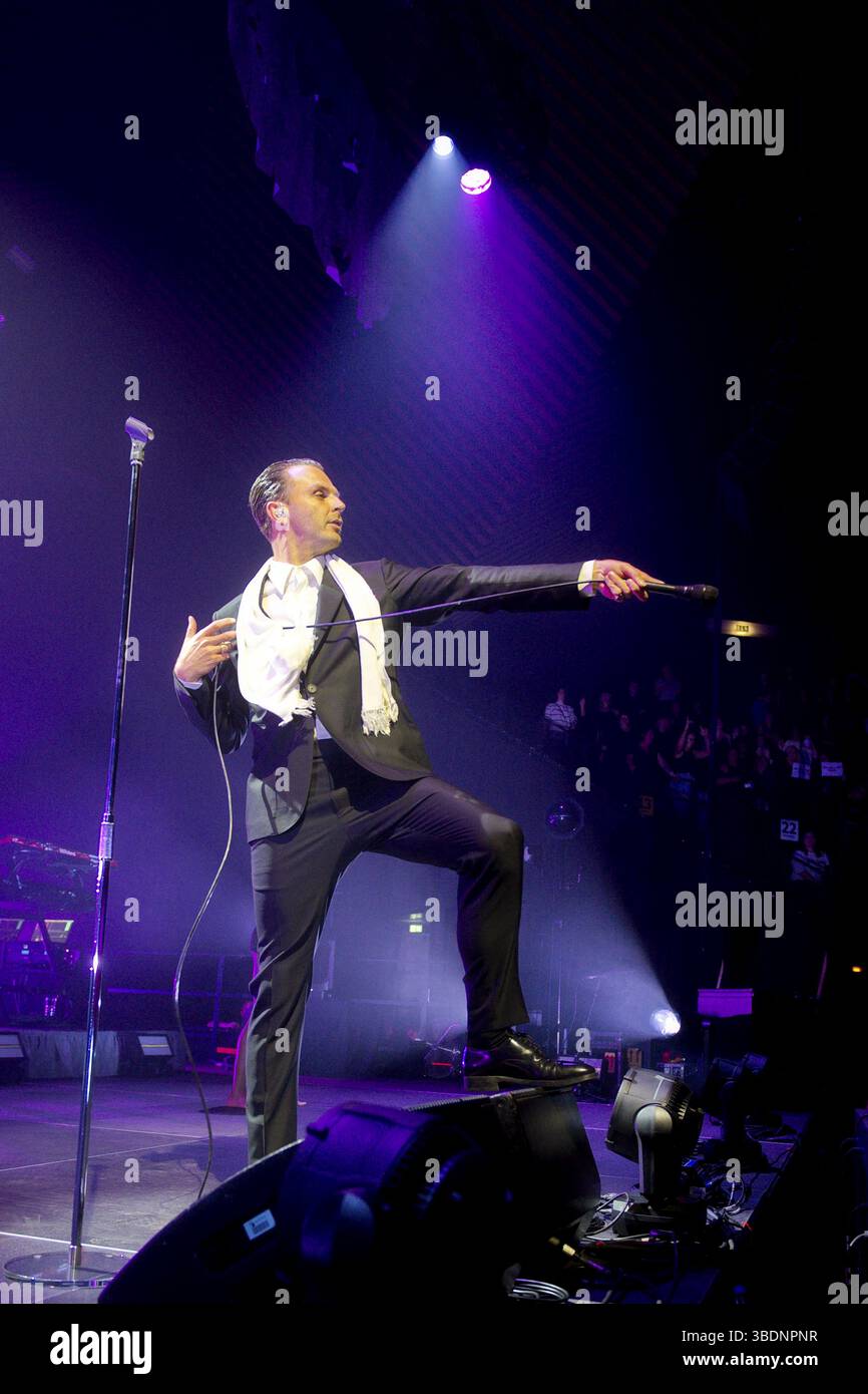 Theo Hutchcraft (singer) from HURTS live on 15 Years of Happiness Tour ...