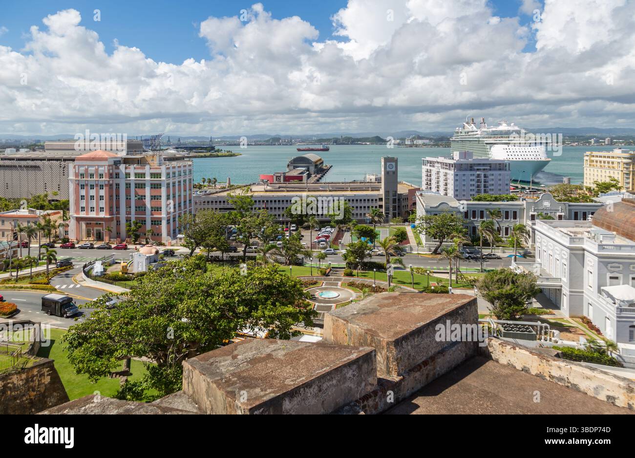 Royal caribbean architecture hi-res stock photography and images - Alamy