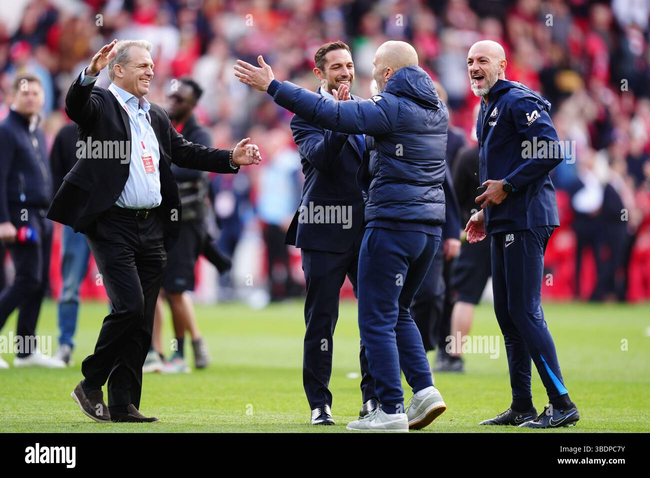 Chelsea owner Todd Boehly celebrates with manager Enzo Maresca ...