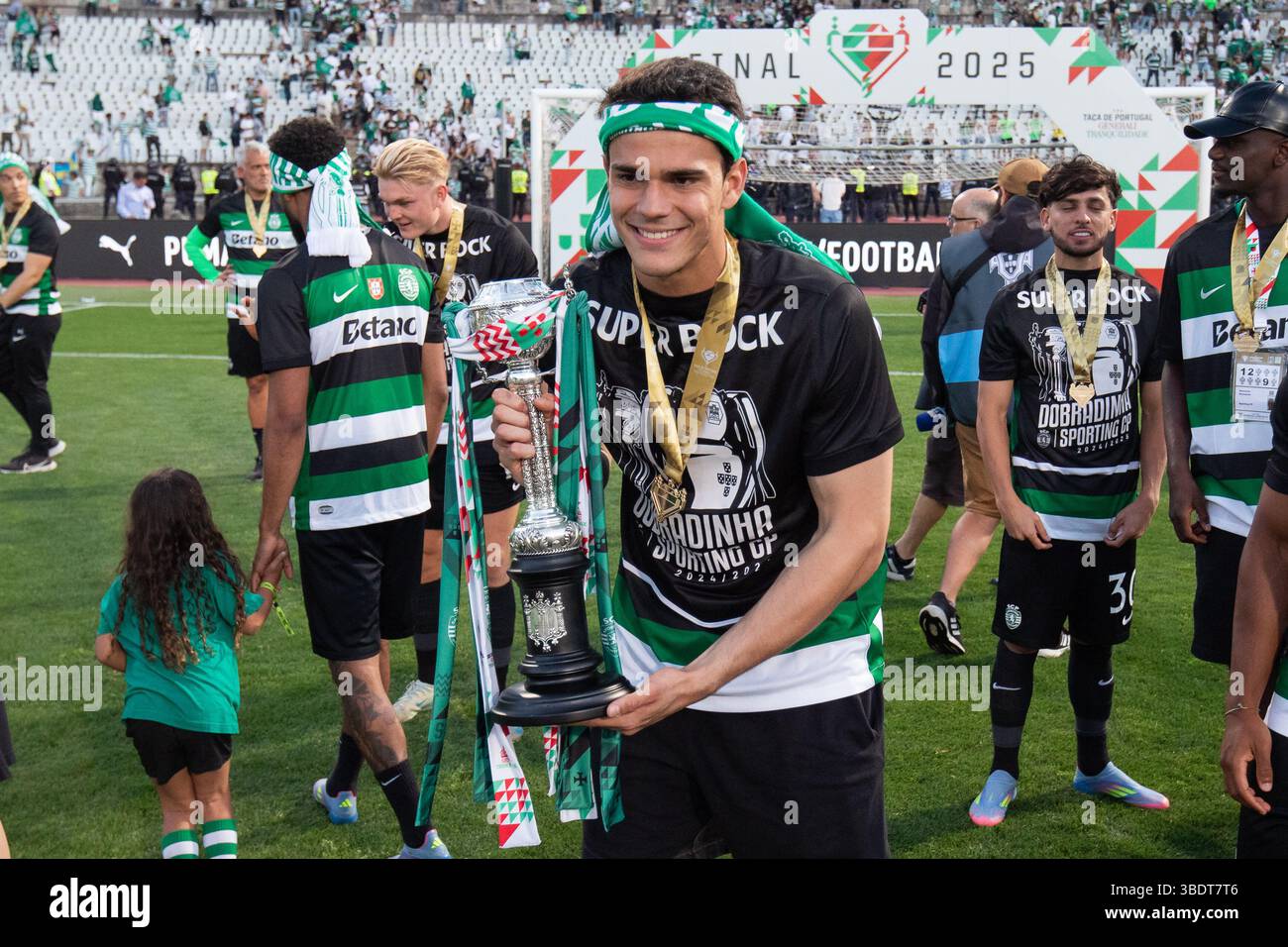 May 25, 2025. Caxias, Portugal. Sporting goalkeeper from Brazil DIEGO ...