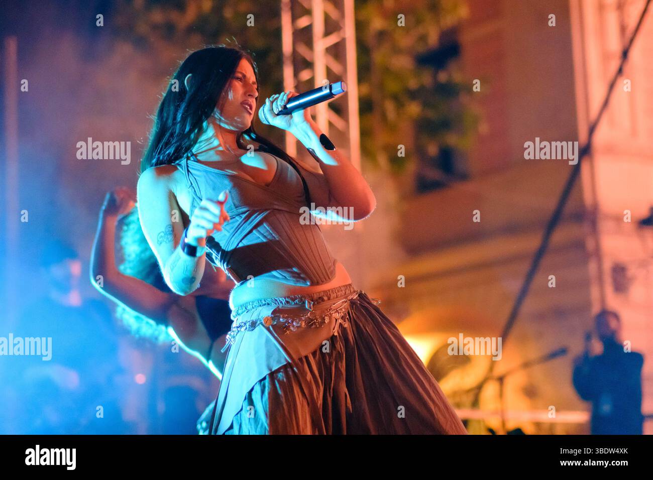 Gaia live music hi-res stock photography and images - Alamy