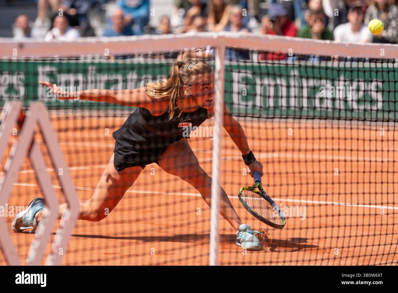 Paris, France. 23rd May, 2025. PARIS, FRANCE - MAY 23: Sara Bejlek of the Czech Republic during Previews ahead of the 2025 French Open at Roland Garros on May 23, 2025 in Paris, France. (Photo by Marleen Fouchier/BSR Agency) Credit: BSR Agency/Alamy Live News Stock Photo