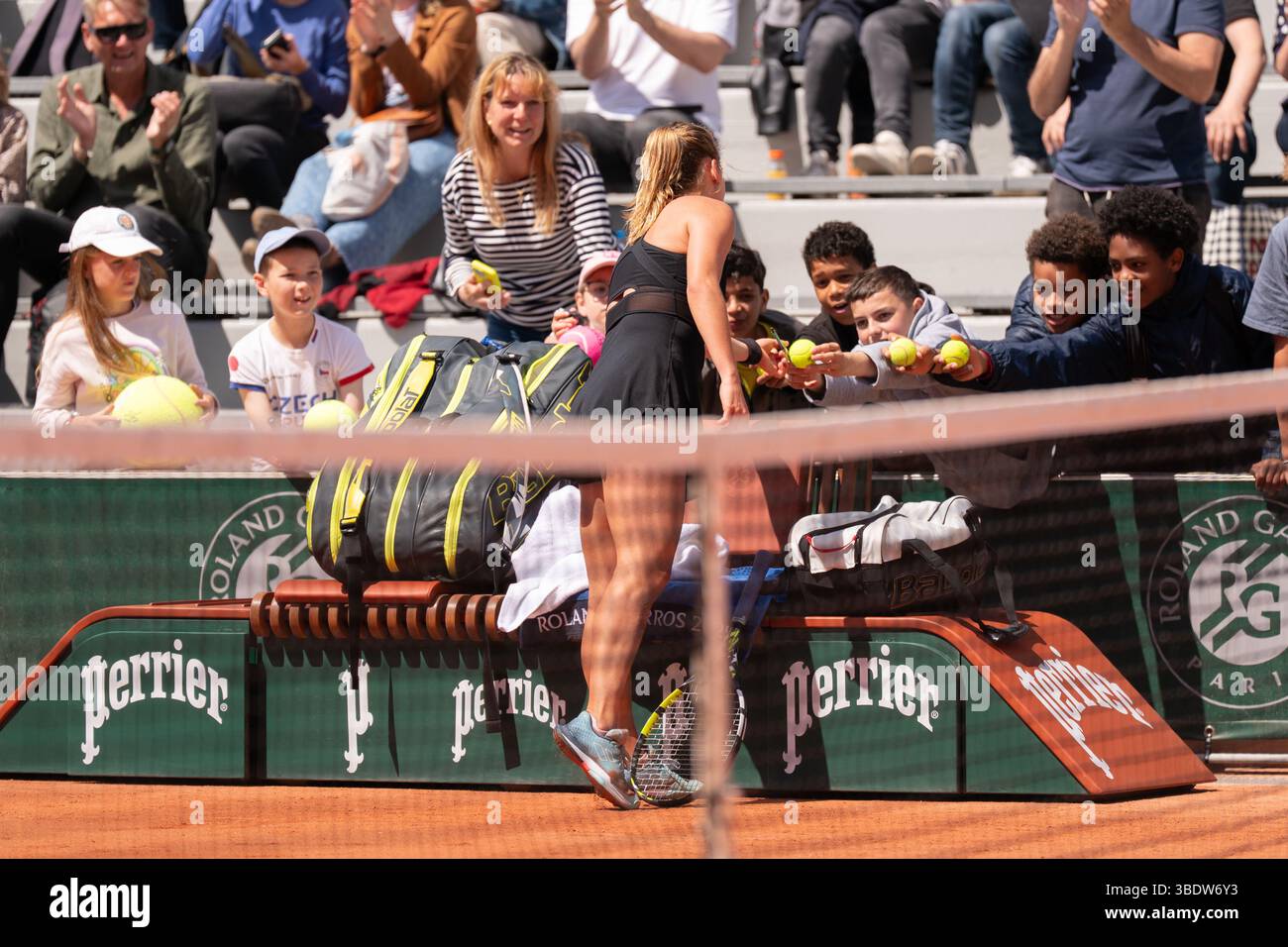 Paris, France. 23rd May, 2025. PARIS, FRANCE - MAY 23: Sara Bejlek of the Czech Republic during Previews ahead of the 2025 French Open at Roland Garros on May 23, 2025 in Paris, France. (Photo by Marleen Fouchier/BSR Agency) Credit: BSR Agency/Alamy Live News Stock Photo