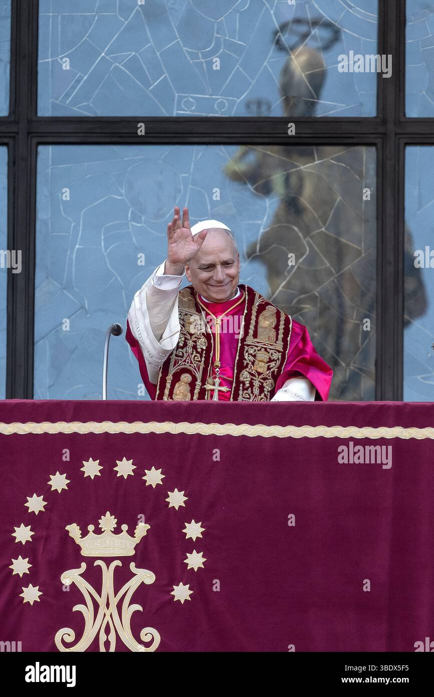 Vatican, Vatican. 25th May, 2025. Pope Leo XIV greets the faithful from ...