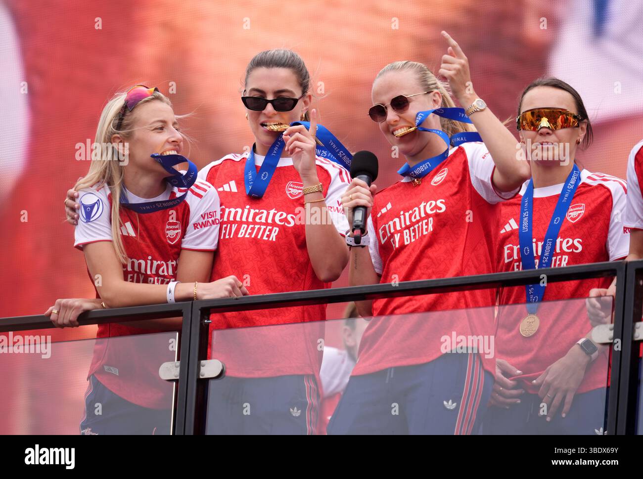 arsenal-s-leah-williamson-and-beth-mead-during-the-uefa-women-s