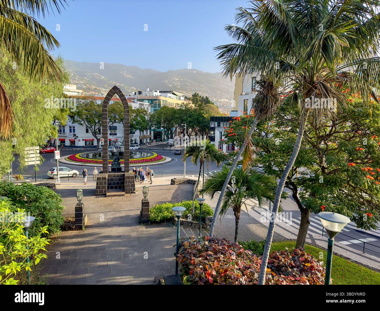 Jardim Municipal do Funchal mit Monument und Blumenrondell, Madeira, Portugal - Smartphone Captured Stock Image