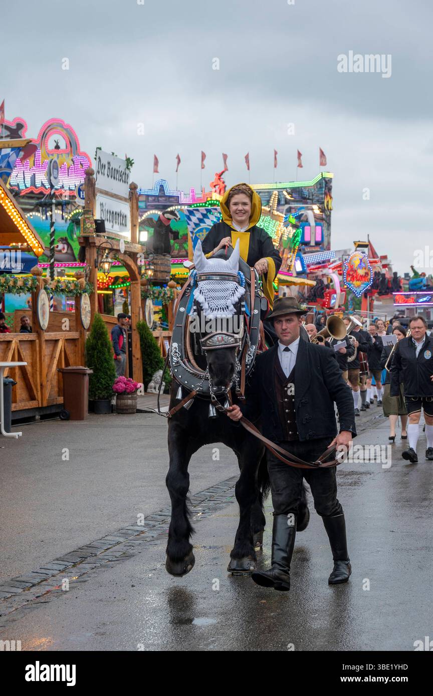 Muenchen, 59. Muenchner Fruehlingsfest auf der Theresienwiese, Tag des