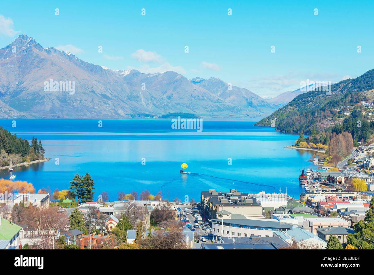 New Zealand, South Island, Otago region, view of Queenstown and lake ...