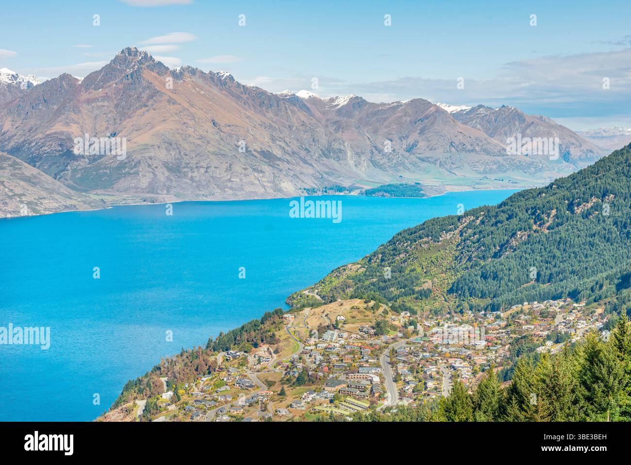 New Zealand, South Island, Otago region, view of Queenstown and lake ...